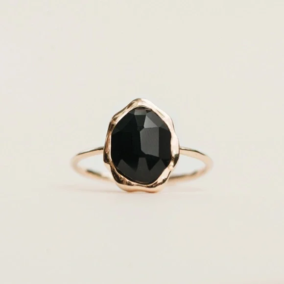 Bluboho black onyx mood ring Sz 6. Worn once. 14k yellow gold. Excellent cond’n! - Picture 3 of 10